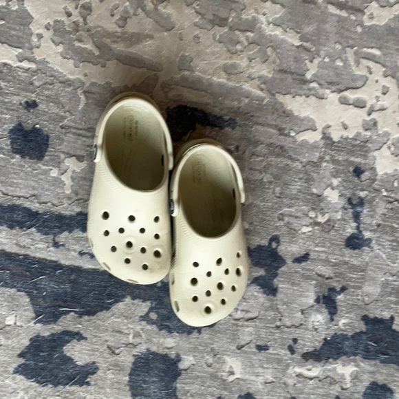 Kids crocs. Cream - Picture 2 of 4